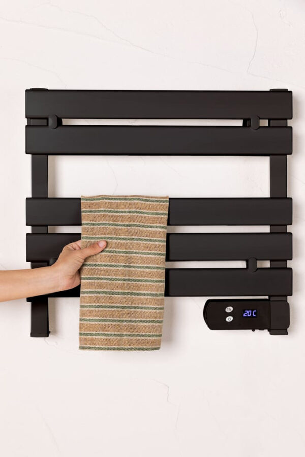 renowell-150w-aluminum-electric-towel-rail-black-white Renowell 150W aluminum electric heated towel rail in modern black and white finishes.